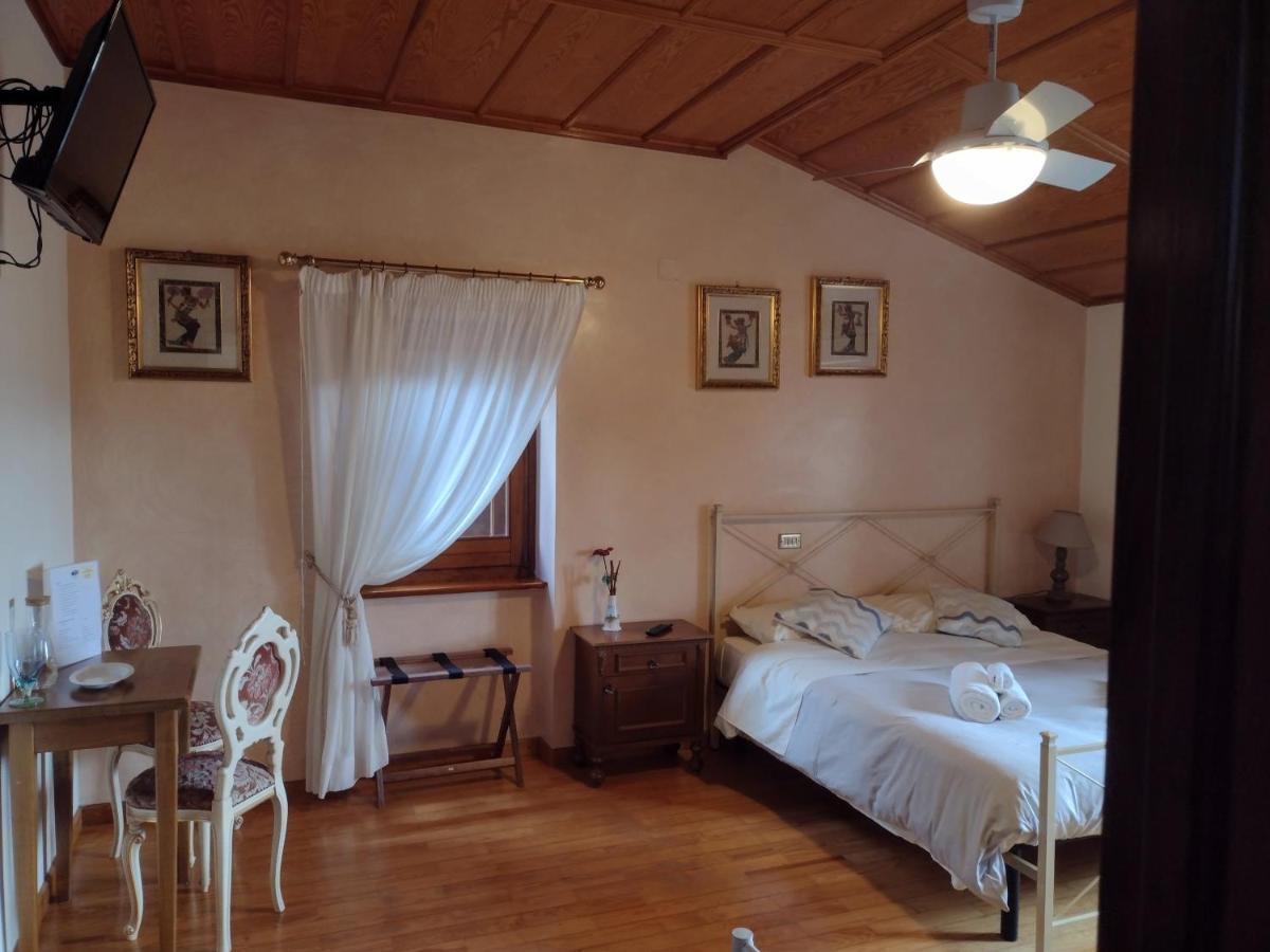 Villa Montegenco Comunanza Exteriör bild