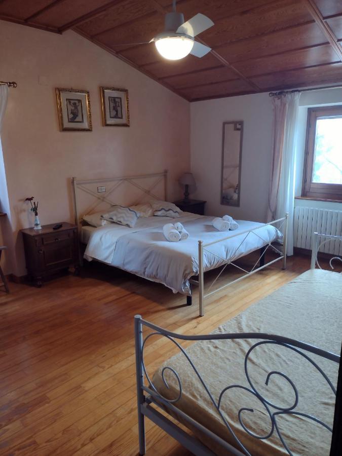 Villa Montegenco Comunanza Exteriör bild