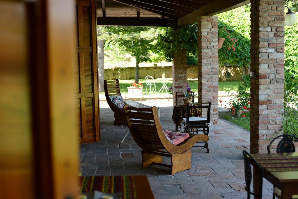 Villa Montegenco Comunanza Exteriör bild