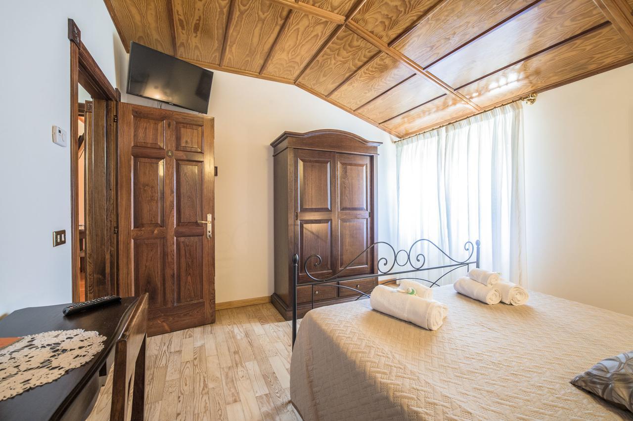Villa Montegenco Comunanza Exteriör bild